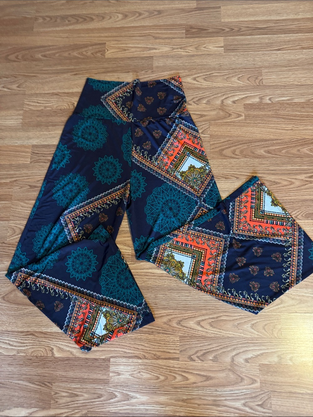 Bobbie Brooks Navy Wide Leg Pants with Teal & Coral Patchwork Print - Picture 2 of 6